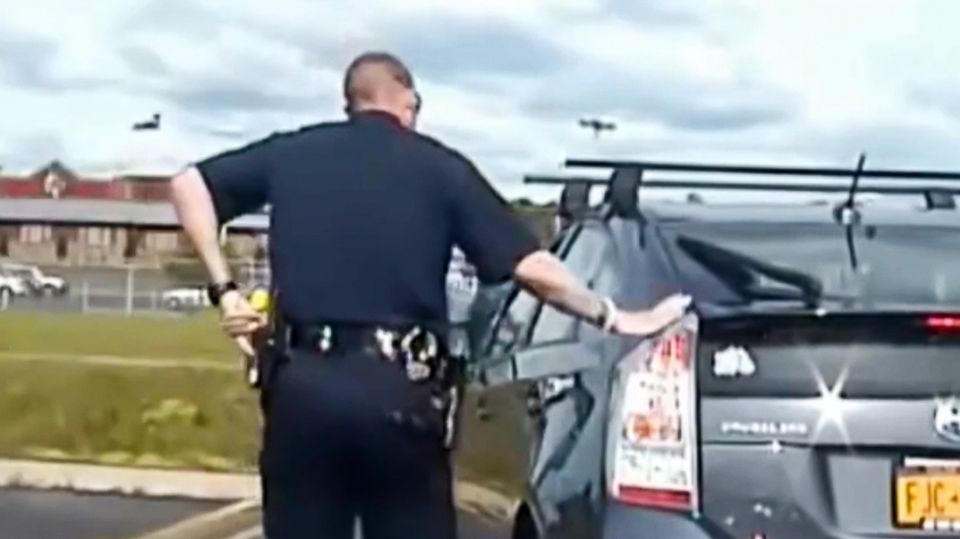 Warum US-Cops das Fahrzeug-Heck bei einer Verkehrskontrolle