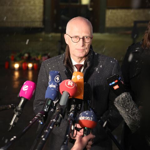 Peter Tschentscher und Katharina Fegebank geben ein Statement