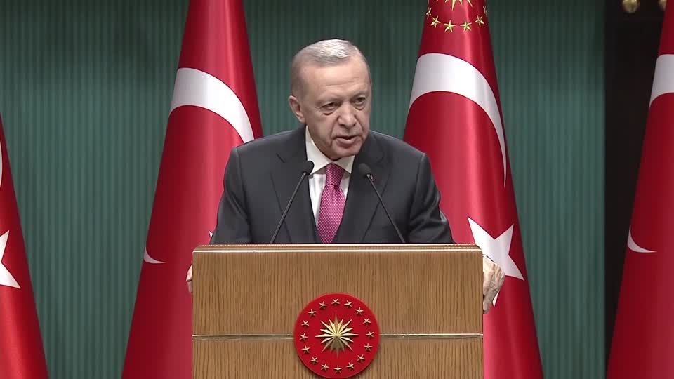 Video: Erdogan setzt Wahlen in der Türkei offiziell für 14. Mai an