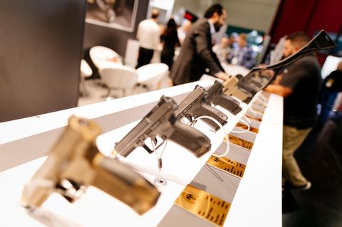 Pistolen auf der Enforce Tac Polizei- und Sicherheitsmesse in der Nürnberger Messe. 