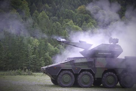 Der Skyranger-Turm auf einem Boxer-Radpanzer.