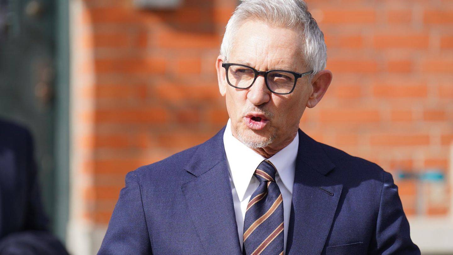 Gary Lineker verlässt am Samstag sein Haus in London.
