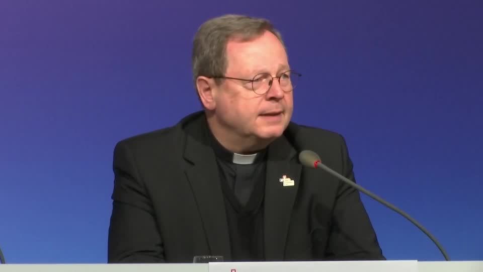 Video: Bischof Bätzing - Synodaler Weg führt nicht zu Spaltung