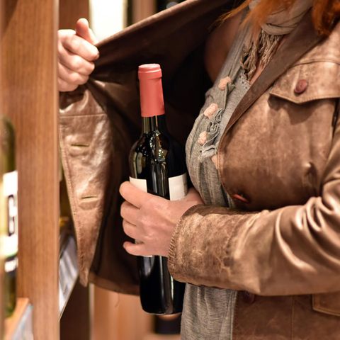 Gelungener Coup, trotzdem geschnappt: In Spanien klaute ein Paar Wein im Wert von 1,6 Millionen Euro.