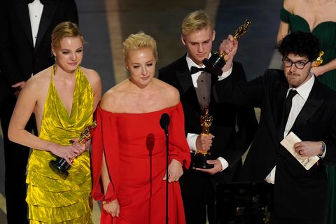 Ehefrau von Alexej Nawalny nimmt den Preis für den besten Dokumentarfilm bei der Oscar-Verleihung entgegen