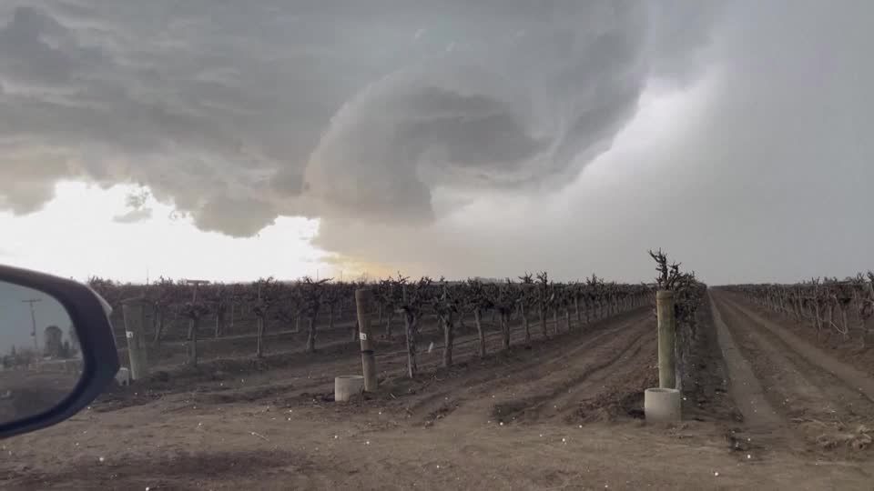 Video: Kalifornien: Atmosphärische Flüsse schicken Regen wie am Fließband