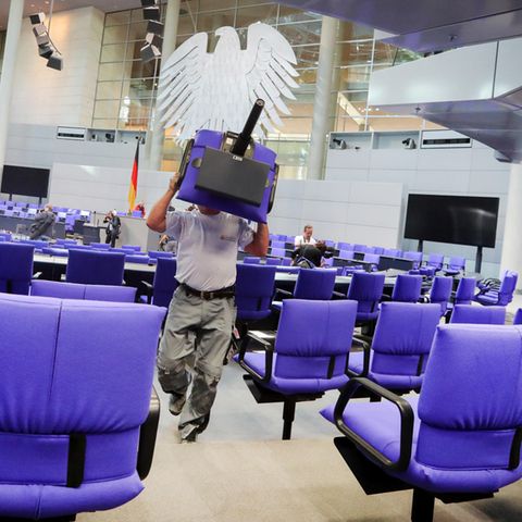 Im Bundestag werden die Stühle neu verteilt