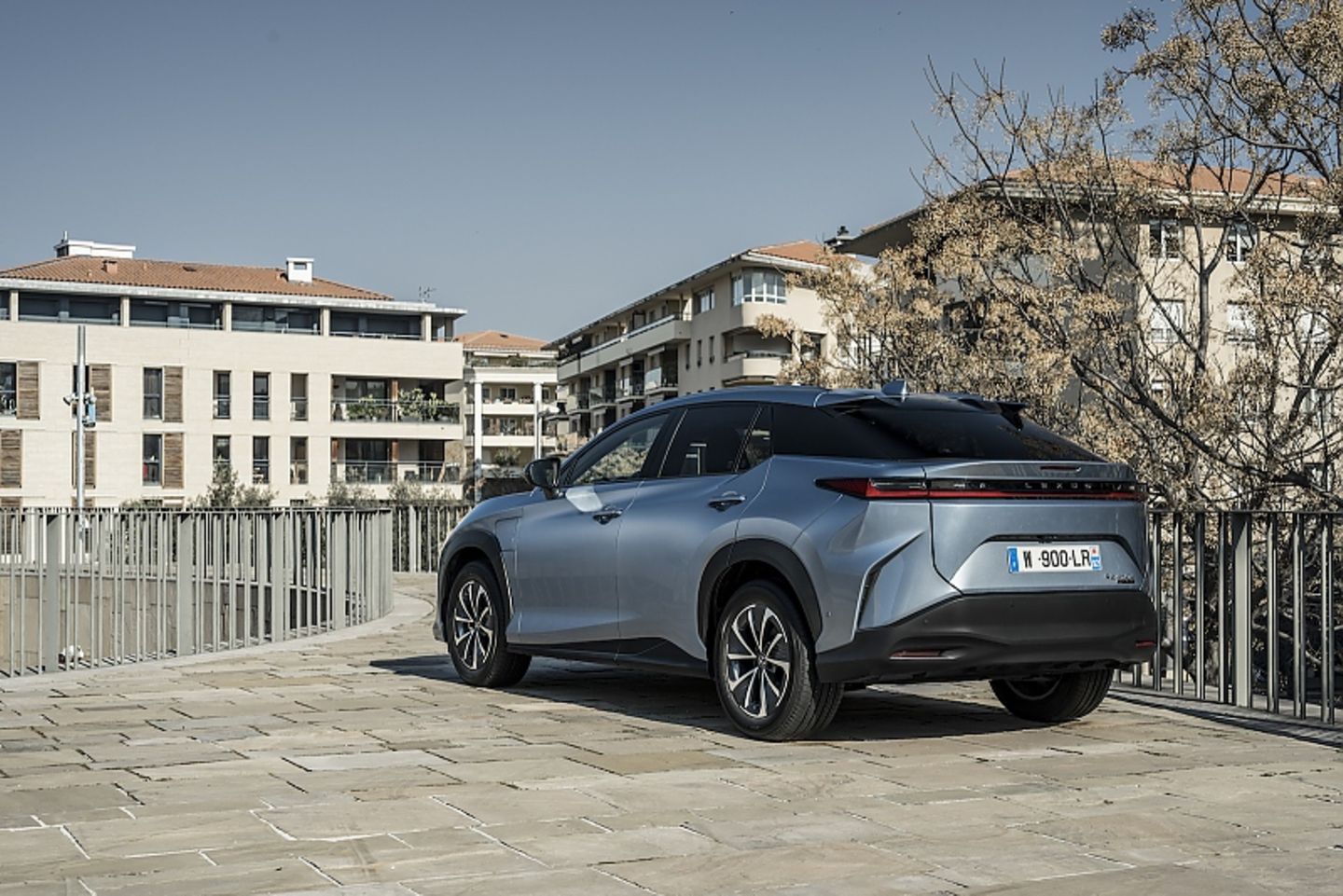 Lexus RZ 450e