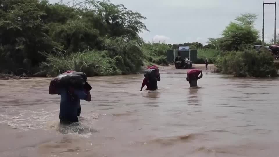 Video: Tote durch schwere Unwetter in Südamerika