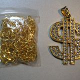 Diese Halskette aus China enthält hohe Gehalte an Cadmium und verletzt die europäische Chemikalienverordnung REACH.