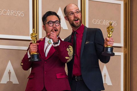 Daniel Kwan und Daniel Scheinert mit ihren Oscars