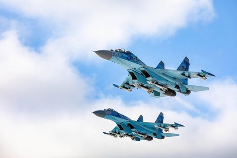 Zwei russische Kampfjets vom Typ SU-27 (Archivbild)