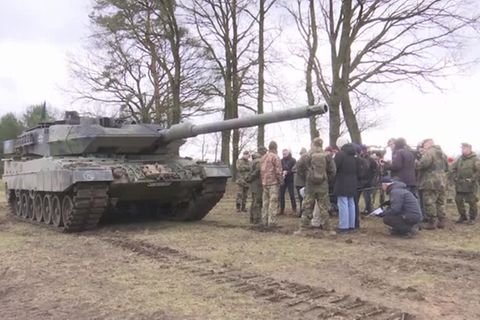 Video: Leopard-II-Crashkurs für Ukrainer vor Abschluss