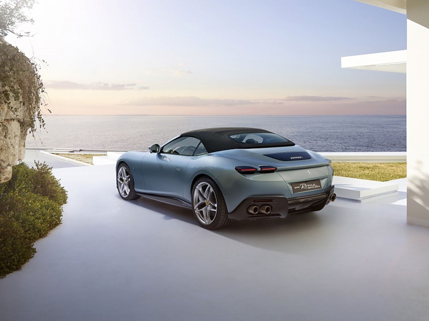 Ferrari Roma Spider 2023