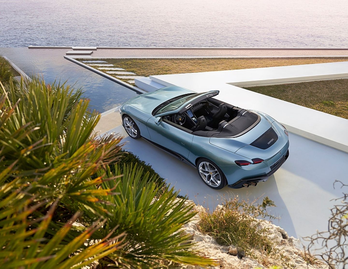 Ferrari Roma Spider 2023