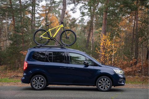 Staatliche 1,83 Meter ist der Renault Kangoo E-Tech hoch.