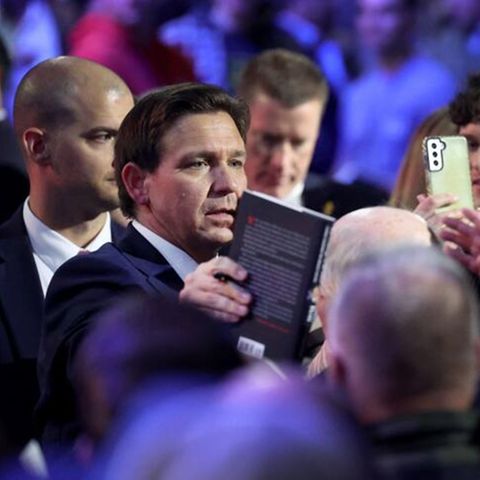 Ron DeSantis bereitet sich auf den Wahlkampf vor