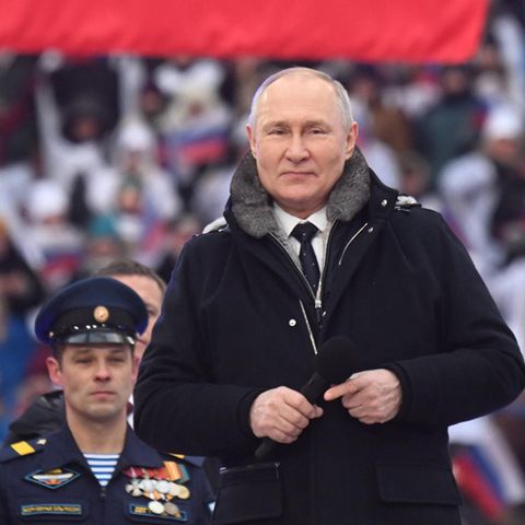 Wladimir Putin bei einer Militärparade