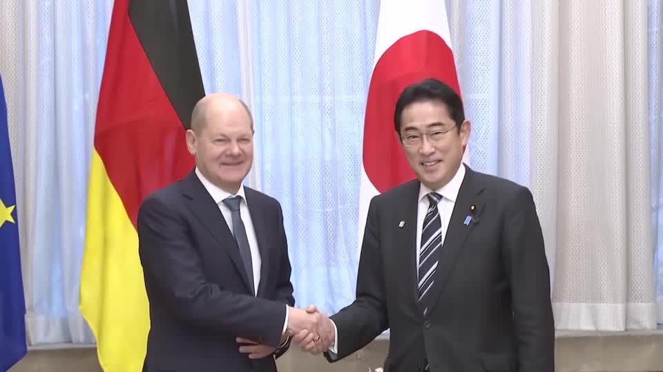 Video: Scholz in Japan zum Haftbefehl gegen Putin: "Niemand steht über Recht und Gesetz" Video: Scholz in Japan zum Haftbefehl gegen Putin: "Niemand steht über Recht und Gesetz"