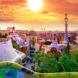 Kunst, Kultur und eine "beeindruckende Kathedrale" – das macht Barcelona laut dem Time "Magazine" zu einem der großartigsten Orte in diesem Jahr. Die spanische Metropole hat außerdem natürlich noch eine Shoppingmeile zu bieten, die die Herzen von Städtereisenden höher schlagen lässt – und einen Stadtstrand, der sich sehen lassen kann. 