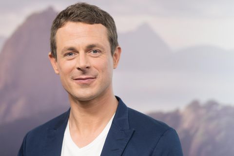 "Sportschau"-Moderator Alexander Bommes ist wieder zurück im Fernsehen (Archivbild)