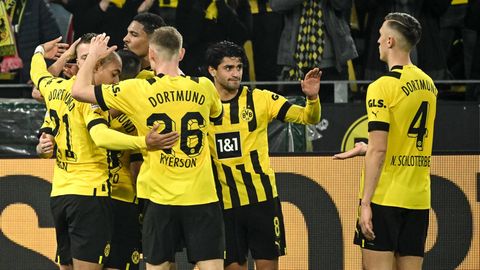 Der BVB übernachtet nach seinem Sieg gegen den 1. FC Köln auf dem ersten Tabellenplatz der Fußball-Bundesliga