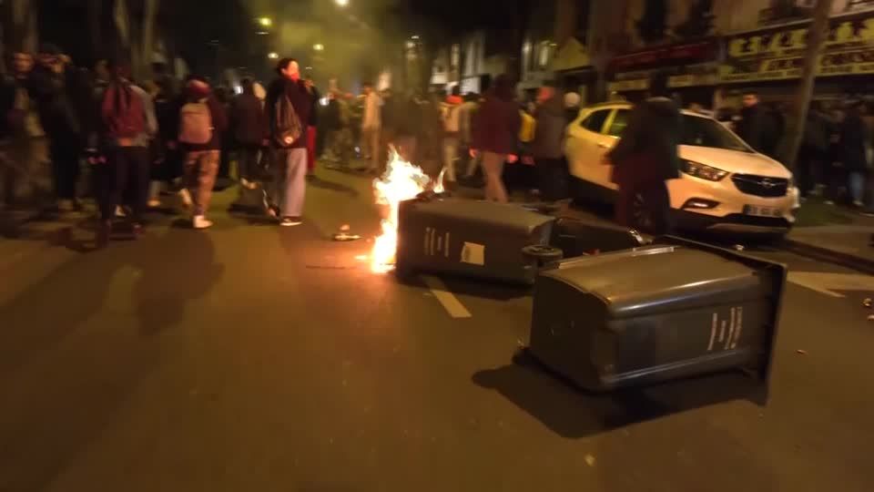 Video: Tränengas und brennende Mülltonnen bei Renten-Protesten in Frankreich