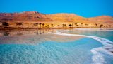 Platz fünf des Happiness-Rankings geht in diesem Jahr an ein Land außerhalb Europas. Israel landet trotz des Nahost-Konflikts überraschend wieder in den Top Ten. Das geschichtsträchtige Land, das mit Tel Aviv und dem Toten Meer auch bei Touristen sehr beliebt ist, bekommt leichte Abzüge in der sozialen Unterstützung und der Entscheidungsfreiheit.
