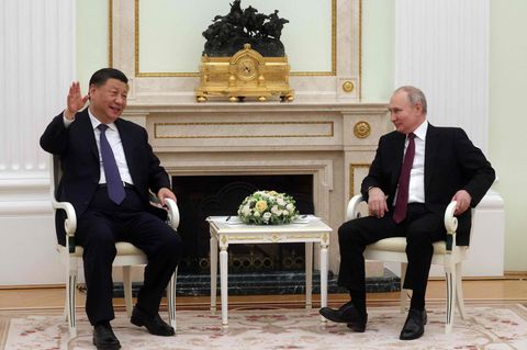 Xi Jinping (l.), Präsident von China, und Wladimir Putin, Präsident von Russland