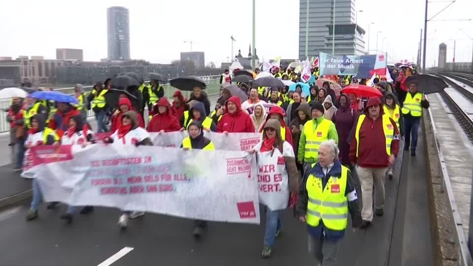 Video: Verdi weitet Warnstreiks vor dritter Verhandlungsrunde aus