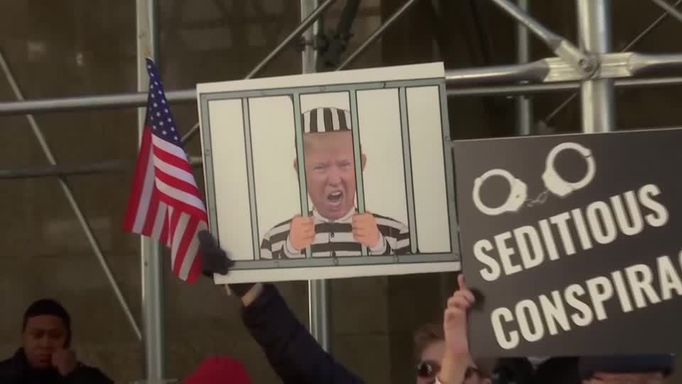 Video: Hälfte der US-Bürger nennt Trump-Verfahren politisch motiviert