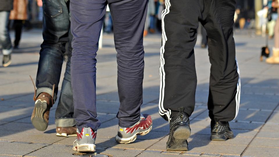 Bequem, aber an einer Schule in Wermelskirchen nicht wohlgelitten: Jogginghosen (Symbolbild)