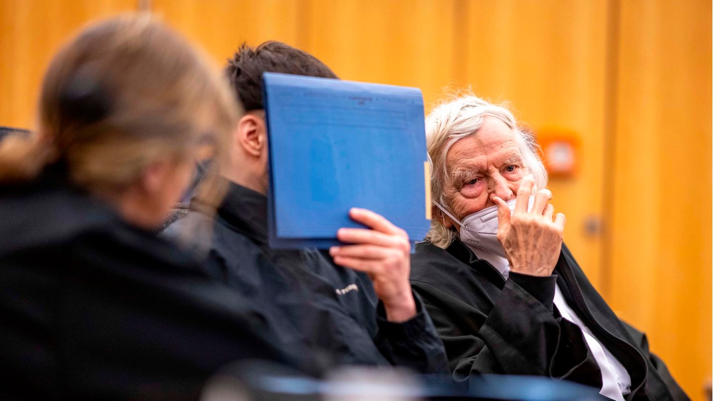 Der Angeklagte (M.) im Münsteraner Gericht