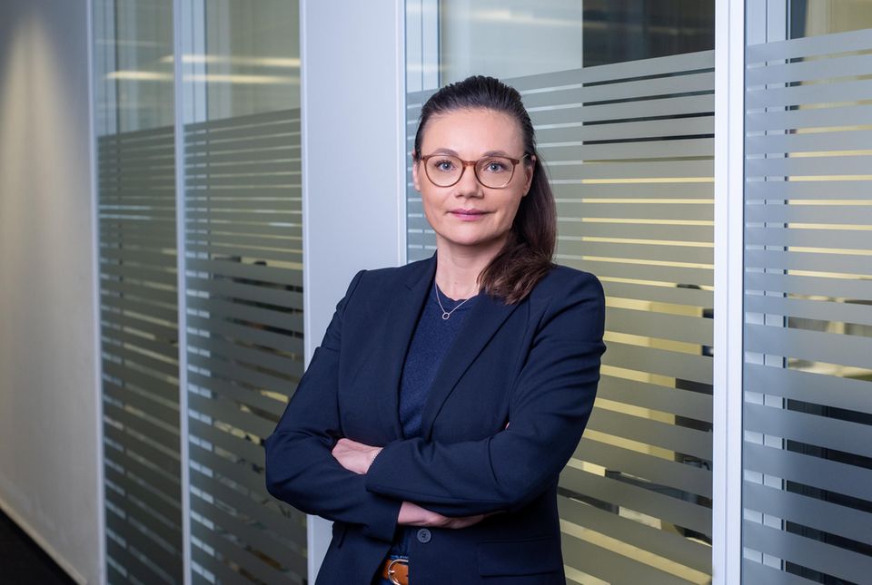 Aneta Pacura ist Geschäftsführerin und Anwältin von ProRights in München. Ihre Kanzlei hat sich zum Ziel gesetzt, Rechtsdurchsetzung zu vereinfachen und Klagehürden für Verbraucher zu senken