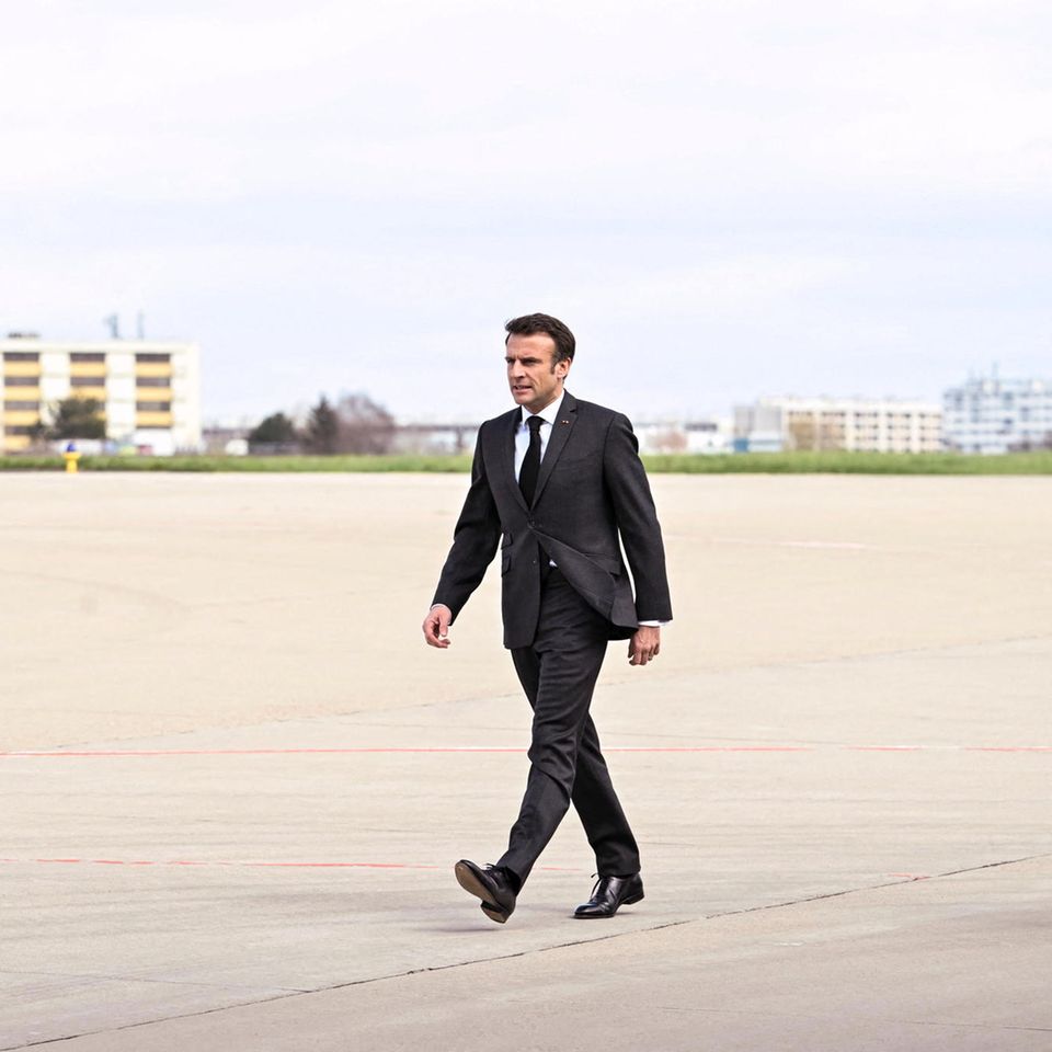 Für Emmanuel Macrons Kritiker ist die Absage eine Steilvorlage