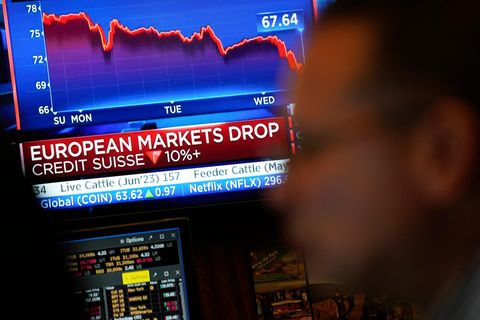 USA, New York: Händler arbeiten in der Börse 