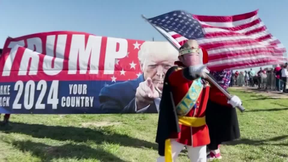 Video: Ex-Präsident Trump wettert bei Wahlkampfveranstaltung gegen drohende Anklage