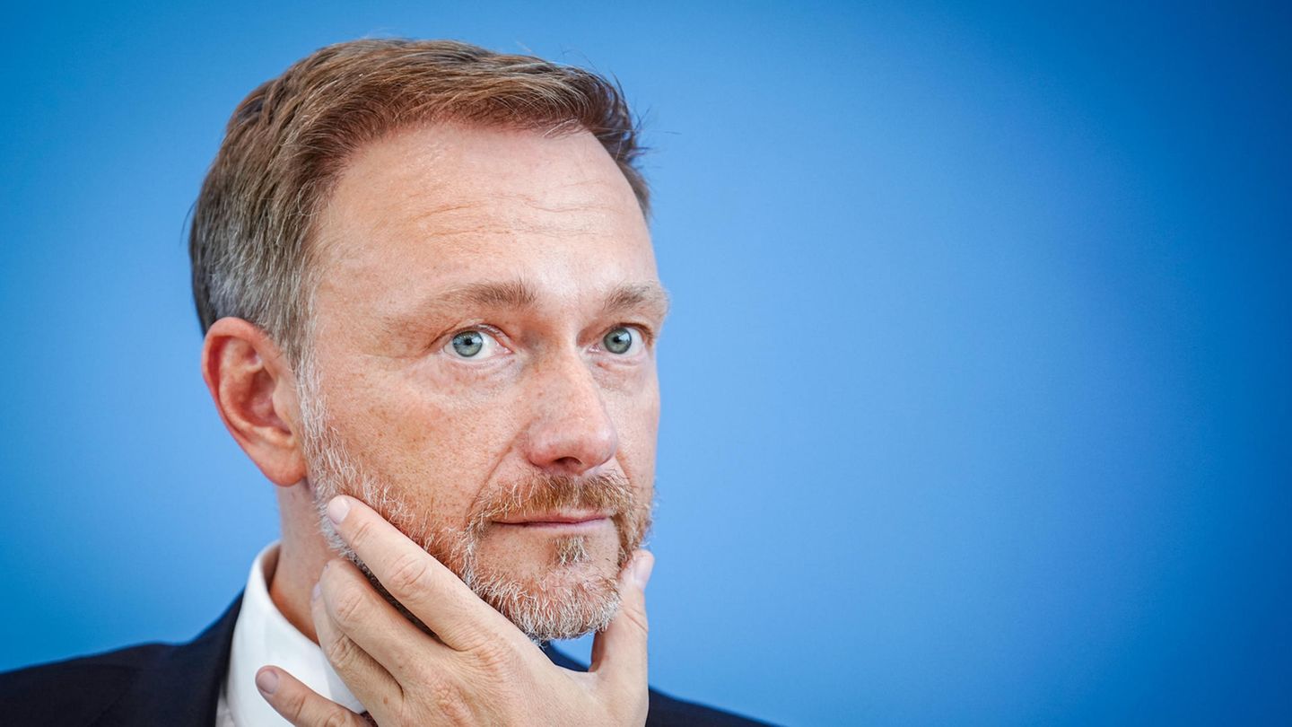Symbolfoto für E-Fuels: Christian Lindner, Bundesvorsitzender der FPD, Bundesminister der Finanzen