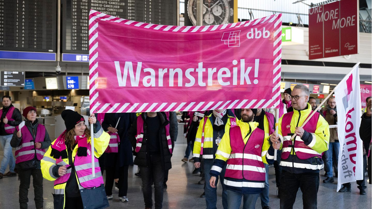Warnstreik in Deutschland in Bildern "Riesenchaos sehen wir nicht