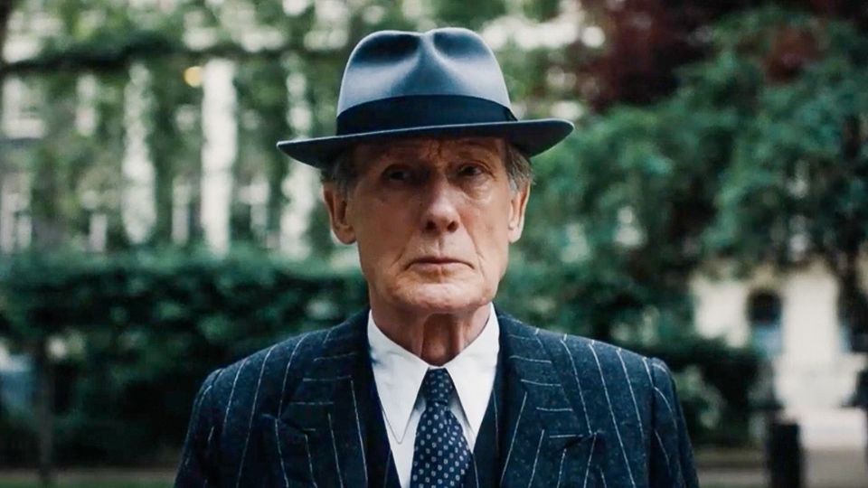 Aus dem Hamsterrad zur Suche nach dem (späten) Glück: "Living" mit Bill Nighy im bewegenden Trailer Aus dem Hamsterrad zur Suche nach dem (späten) Glück: "Living" mit Bill Nighy im bewegenden Trailer
