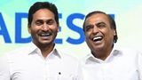 Y. S. Jaganmohan Reddy und Mukesh Ambani, der Vorsitzende und Geschäftsführer von Reliance Industries Limited