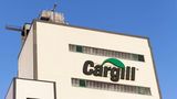 Das Logo der Firma Cargill an einem Gebäude
