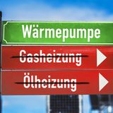Was nicht gefördert wird:  1. Gebraucht gekaufte Anlagen wie Lüftungsanlagen  2. Gas- und Öl-Heizungen  3. Kohle-Heizungen  4. Innen angebaute Rollos, Jalousien und Lamellen  5. Pergolen und Vordächer  6. Von Hand befeuerte Kamine und Öfen  7. Anlagen, die nur der Stromerzeugung dienen wie Photovoltaik, Stromspeicher, Wechselrichter, Windkraft  8. Alle Kosten die durch Behörden- und Verwaltungsdienstleistungen entstehen, sowie Kapitalkosten und Umzugskosten für Ausweichquartiere
