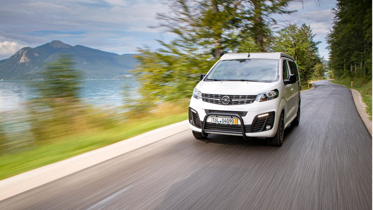 Das erste Modell des Vivaro erlebte sein Debüt im Jahr 2001. Im Januar 2019 kam die dritte Generation des Nutzfahrzeugs auf den Markt.