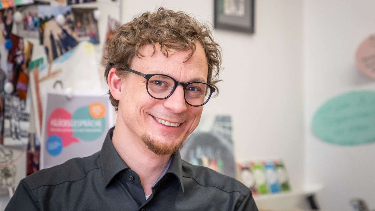Gl ck Im Leben Das Kann Laut Psychologe Tobias Rahm Jeder Daf r Tun Gl ck Im Leben Das Kann Laut Psychologe Tobias Rahm Jeder Daf r Tun