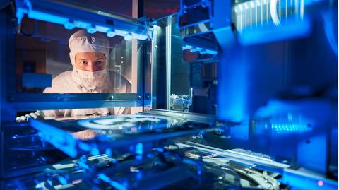 Im thüringischen Triptis stellt Jenoptik unter anderem Sensorelektroniken für die Halbleiterindustrie und Medizintechnik her