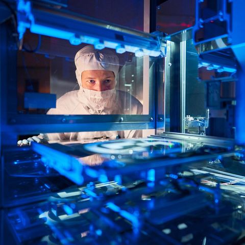 Im thüringischen Triptis stellt Jenoptik unter anderem Sensorelektroniken für die Halbleiterindustrie und Medizintechnik her