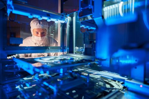 Im thüringischen Triptis stellt Jenoptik unter anderem Sensorelektroniken für die Halbleiterindustrie und Medizintechnik her