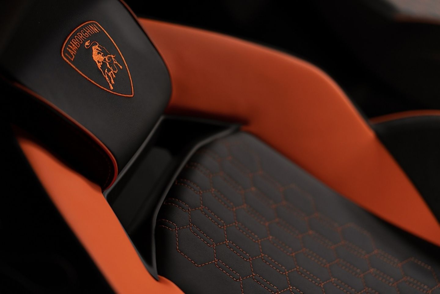 Lamborghini Revuelto 2024