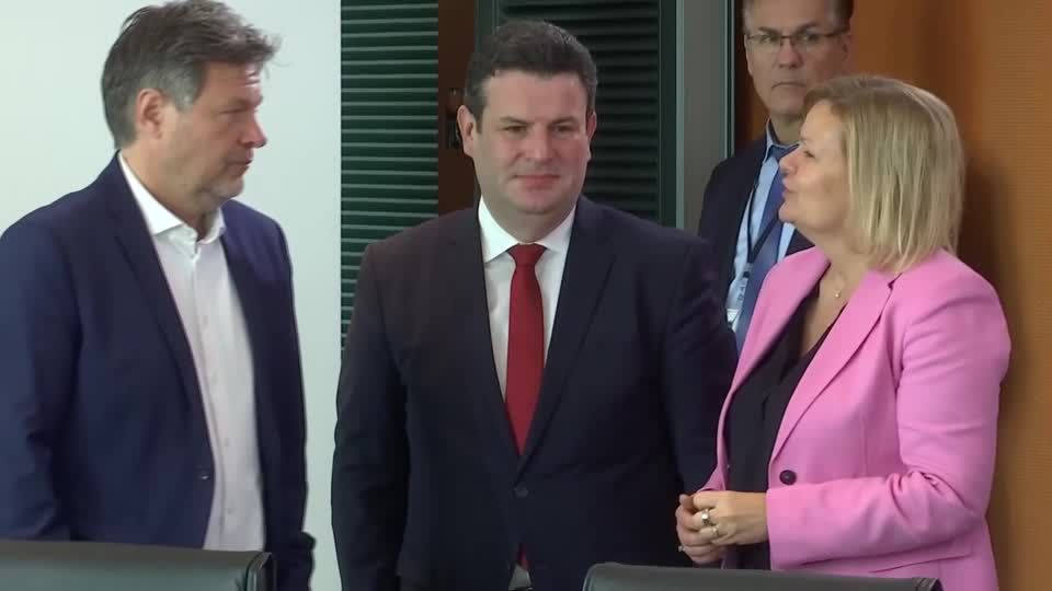 Video: Regierung wirbt um mehr Arbeitskräfte aus Drittstaaten